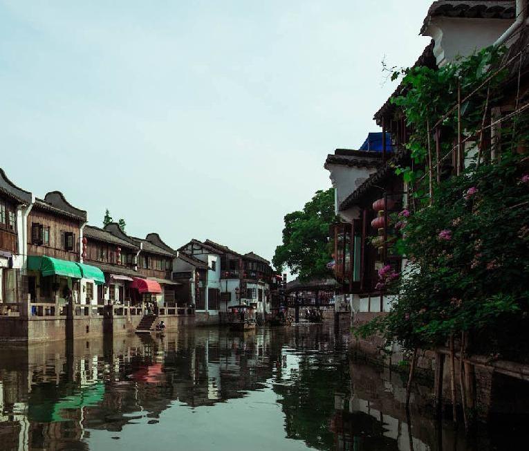 Picturesque Zhujiajiao Water Town-Shanghai Night-view Cruise One Day Tour (Group Tour) 