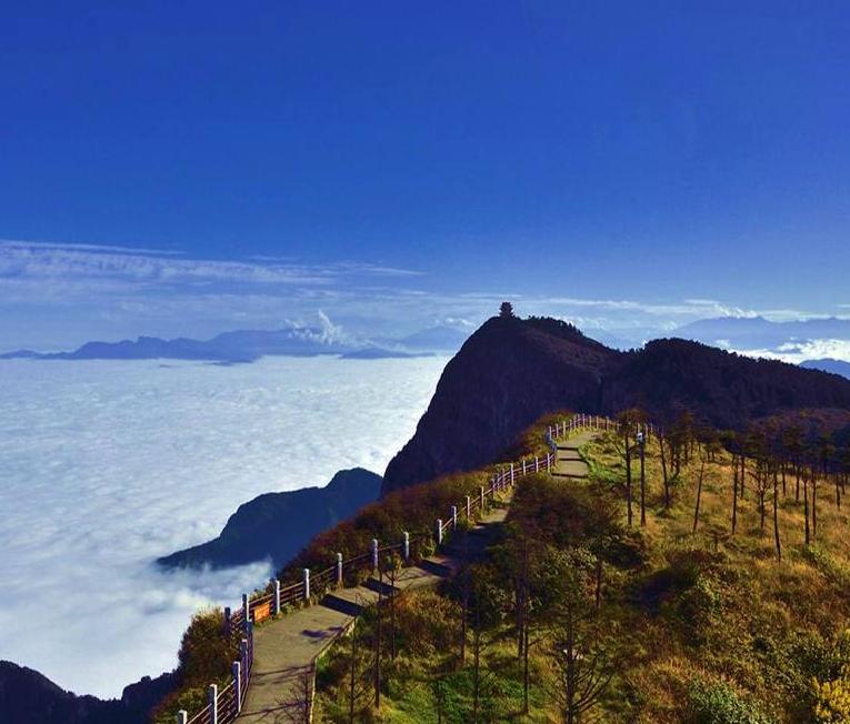 Emei golden summit and hot spring one day tour